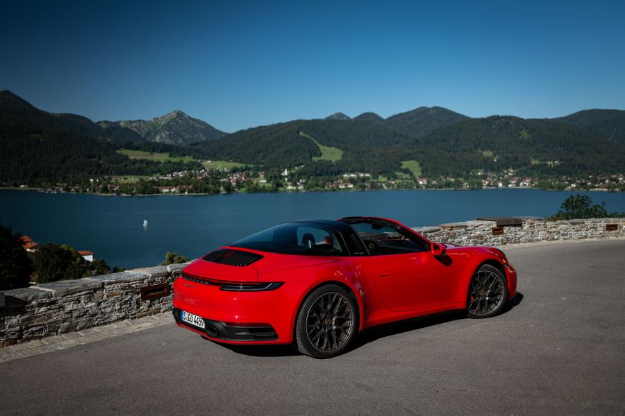  Porsche 911 Targa 4S (992) 2020 года  (WW) (фото 29 из 43)